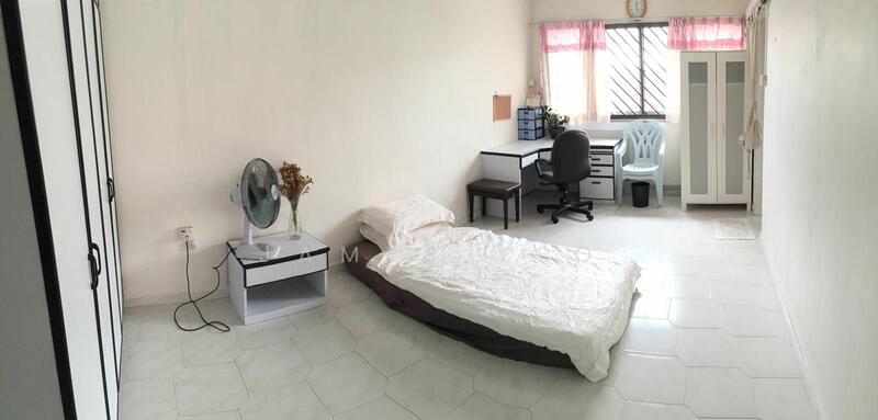 182 Bishan Street 13 HDB Flat For Sale at S$ 1,180,000 | PropertyGuru Singapore - Bedroom