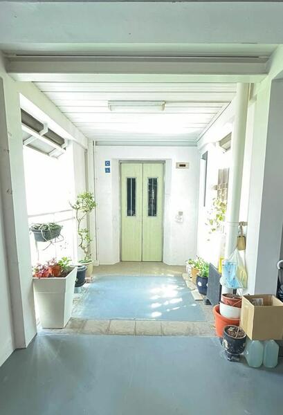 182 Bishan Street 13 HDB Flat For Sale at S$ 1,180,000 | PropertyGuru Singapore - Entrance