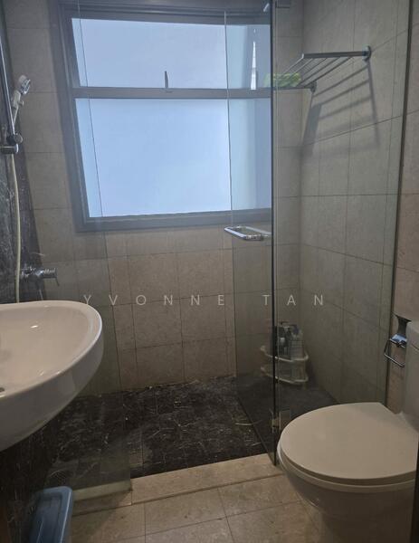 Residences @ Evelyn, , 3 Bedrooms, 1,539 sqft, Condominium For Rent, by Yvonne Tan, 500052734 - Bathroom - PropertyGuru.com.sg