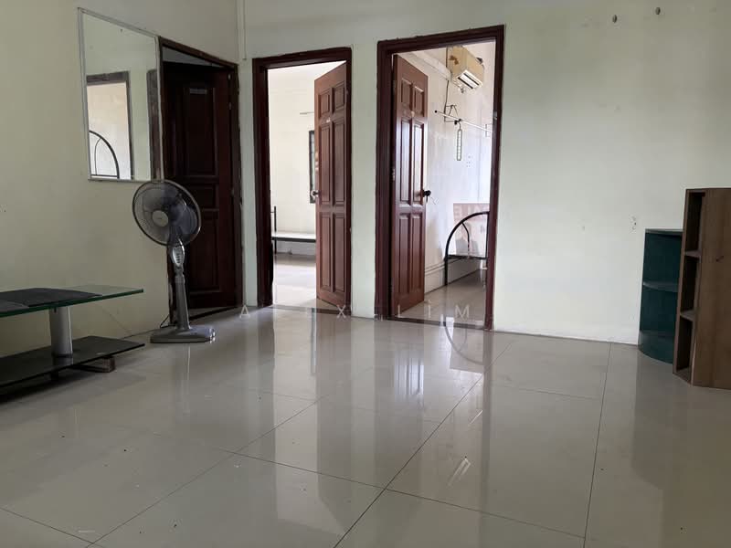 Freehold Shophouse in Busy part of Changi $$, 297 Changi road, 2,740 sqft, Shop / Shophouse For Sale, by Alex Lim, 500052752 - Interior - CommercialGuru.com.sg