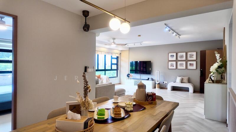 467B Bukit Batok West Avenue 9 HDB Flat For Sale at S$ 860,000 | PropertyGuru Singapore - Dining Room
