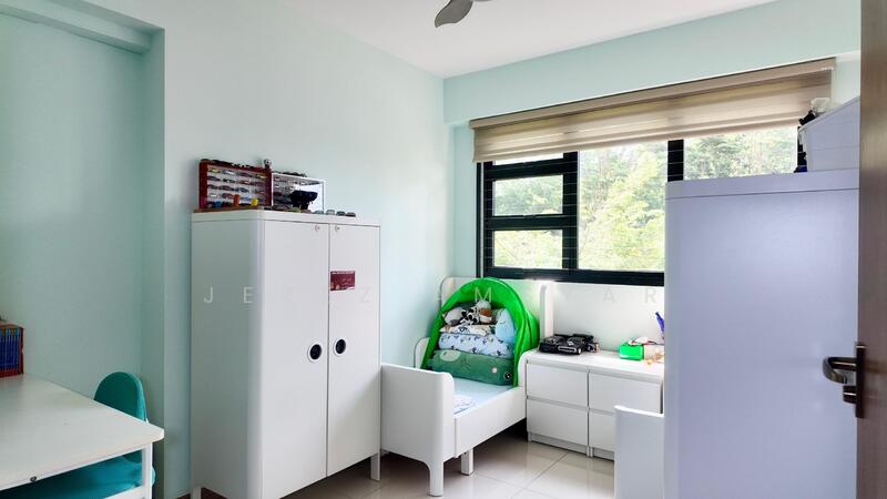 467B Bukit Batok West Avenue 9 HDB Flat For Sale at S$ 860,000 | PropertyGuru Singapore - Bedroom