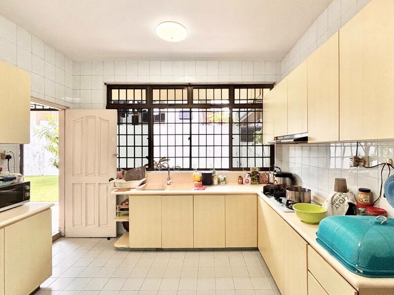 Jalan Merdu Detached House For Sale at S$ 6,380,000 | PropertyGuru Singapore - Kitchen