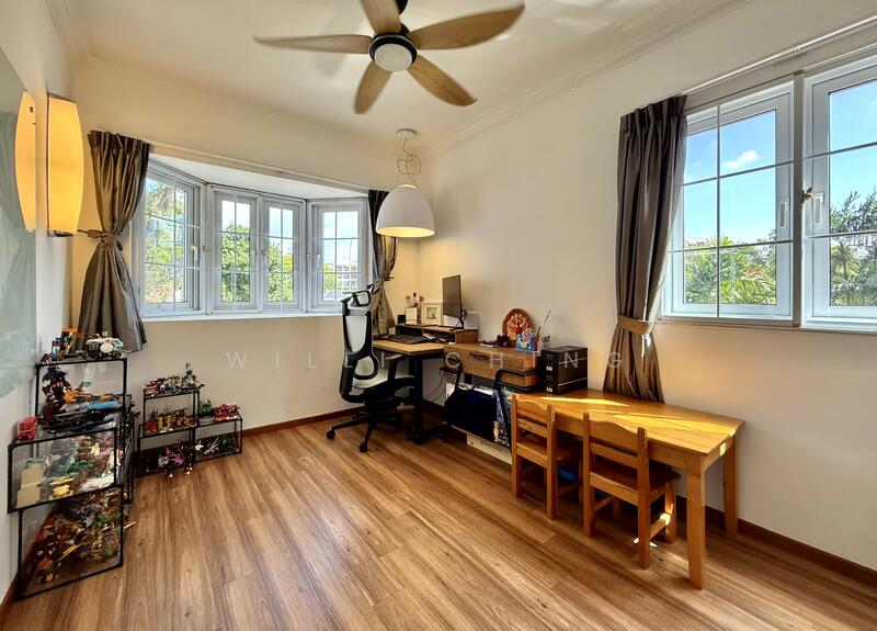 Charming 5+2 Room Corner Terrace near Tao Nan School & Marine Terrace MRT Station Corner Terrace For Sale at S$ 7,680,000 | PropertyGuru Singapore - Study