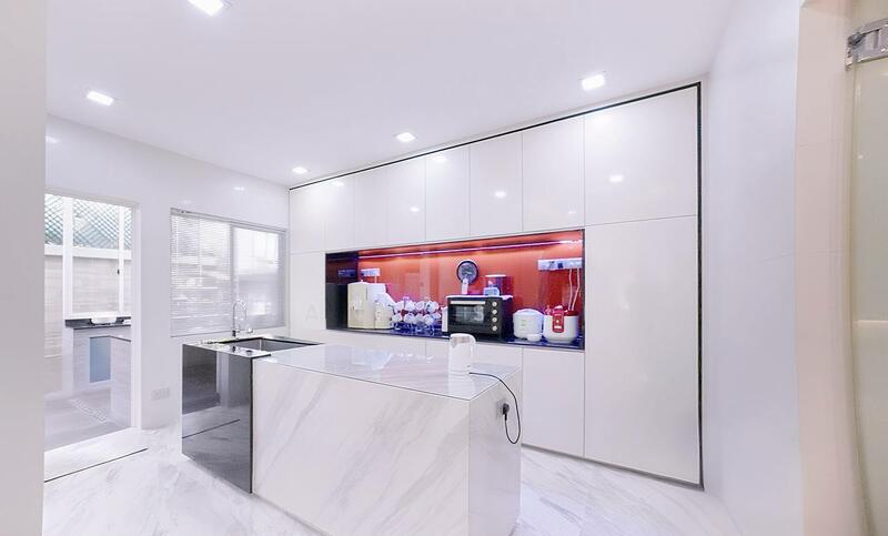 Charlton road Semi-Detached House For Sale at S$ 6,880,000 | PropertyGuru Singapore - Kitchen