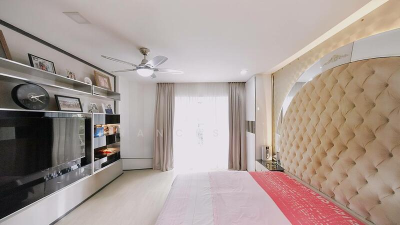 Charlton road Semi-Detached House For Sale at S$ 6,880,000 | PropertyGuru Singapore - Master Bedroom