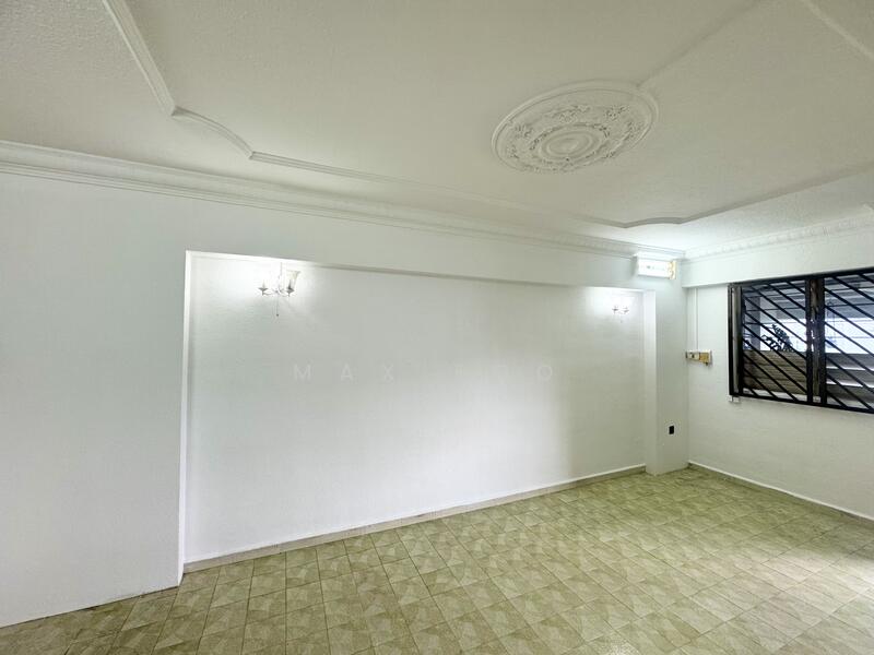 50 Chai Chee Street HDB Flat For Sale at S$ 438,888 | PropertyGuru Singapore - Living Room