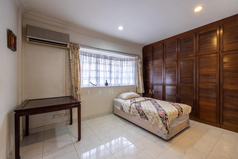 ✰LUXURYHOMESWITHALAN✰ Sunset Square Bungalow House For Sale at S$ 12,999,999 | PropertyGuru Singapore - Bedroom
