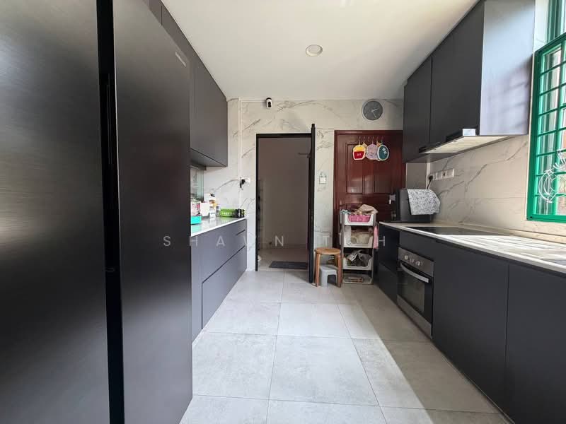 Hillview Heights, 27 Hillview Avenue, 4 Bedrooms, 1,679 sqft, Condominium For Sale, by Shawn Toh, 500052843 - Kitchen - PropertyGuru.com.sg