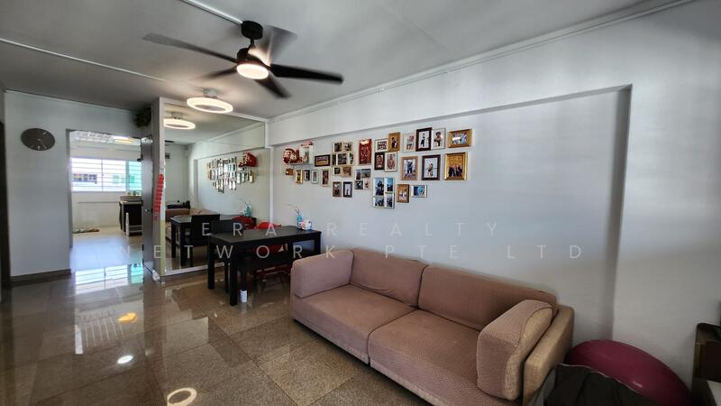 236 Tampines Street 21 HDB Flat For Sale at S$ 590,000 | PropertyGuru Singapore - Living Room