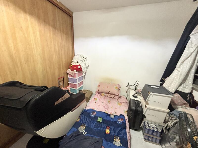 604 Woodlands Drive 42 HDB Flat For Sale at S$ 548,000 | PropertyGuru Singapore - Bedroom