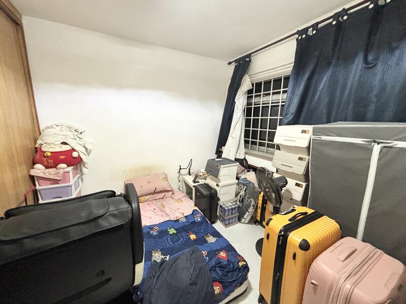 604 Woodlands Drive 42 HDB Flat For Sale at S$ 548,000 | PropertyGuru Singapore - Bedroom