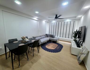 For Sale - 782D Woodlands Crescent