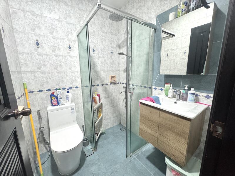 Loyang Villas Terraced House For Sale at S$ 2,600,000 | PropertyGuru Singapore