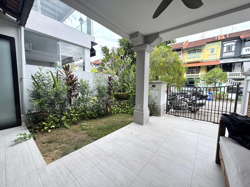 Loyang Villas Terraced House For Sale at S$ 2,600,000 | PropertyGuru Singapore