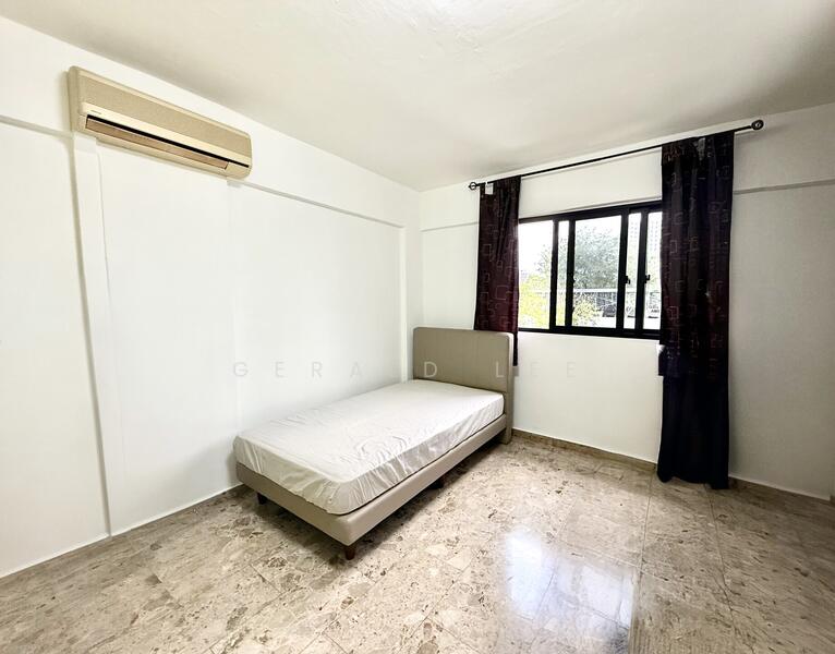 351 Clementi Avenue 2 HDB Flat For Sale at S$ 558,000 | PropertyGuru Singapore - Bedroom
