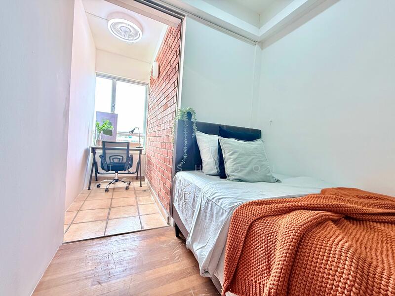 Pandan Valley, 4 Pandan Valley, Room Rental, 130 sqft, Condominium For Rent, by Tay Shaoqi, 500052899 - Single Bedroom - PropertyGuru.com.sg