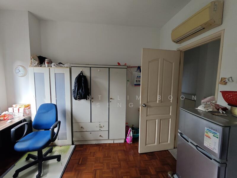 Shan Gate Apartments, 2 Shan Road, 3 Bedrooms, 1,216 sqft, Apartment For Rent, by Vincent Lim Boon Seng, 500052912 - Bedroom 1 - PropertyGuru.com.sg