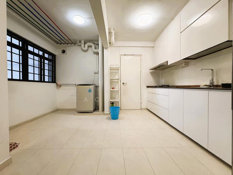 236 Compassvale Walk, 236 Compassvale Walk, 3 Bedrooms, 1,324 sqft, HDB Flat For Rent, by Zac Chen, 500052918 - Kitchen - PropertyGuru.com.sg