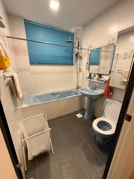 Spanish Village, 56 Farrer Road, Room Rental, 400 sqft, Condominium For Rent, by Dana Goh, 500052938 - Bathroom - PropertyGuru.com.sg