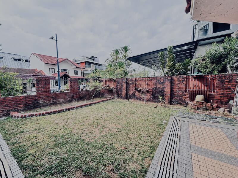 Worthing Road Corner Terrace For Sale at S$ 6,500,000 | PropertyGuru Singapore - Front garden