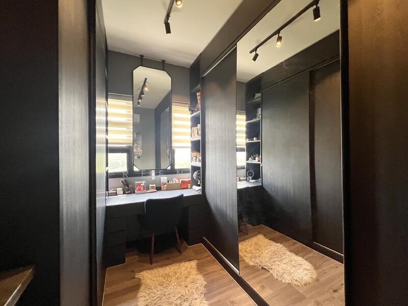 467B Bukit Batok West Avenue 9 HDB Flat For Sale at S$ 900,000 | PropertyGuru Singapore - Study