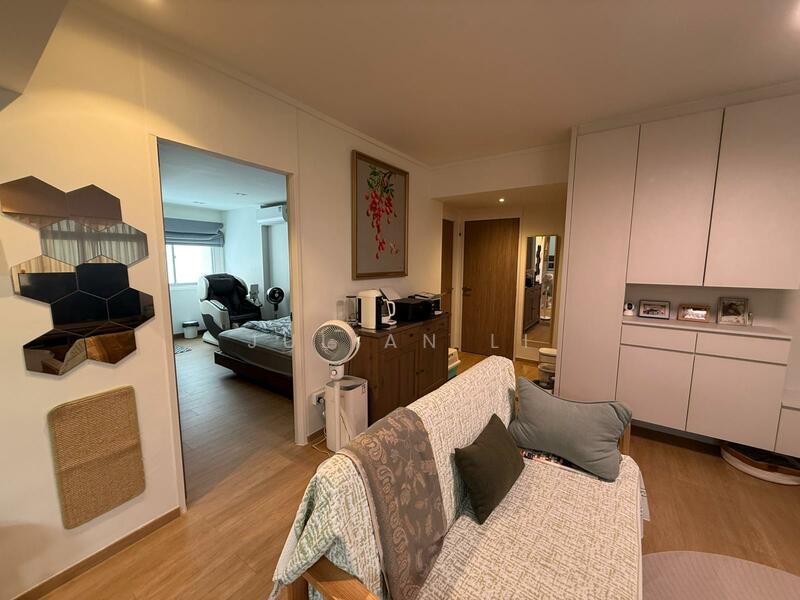 633 Pasir Ris Drive 3 HDB Flat For Sale at S$ 738,888 | PropertyGuru Singapore - Living Room