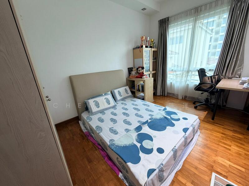 Parkshore Condominium For Sale at S$ 3,180,000 | PropertyGuru Singapore - Bedroom