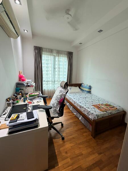 Parkshore Condominium For Sale at S$ 3,180,000 | PropertyGuru Singapore - Bedroom