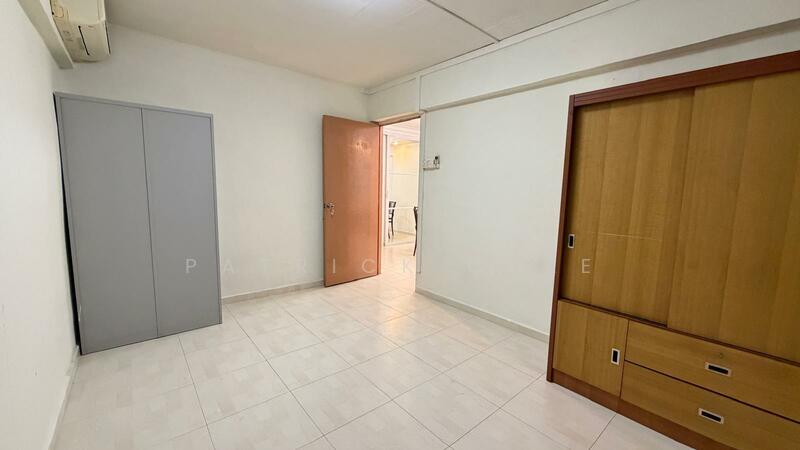 227 Bukit Batok Central HDB Flat For Sale at S$ 431,000 | PropertyGuru Singapore - Interior