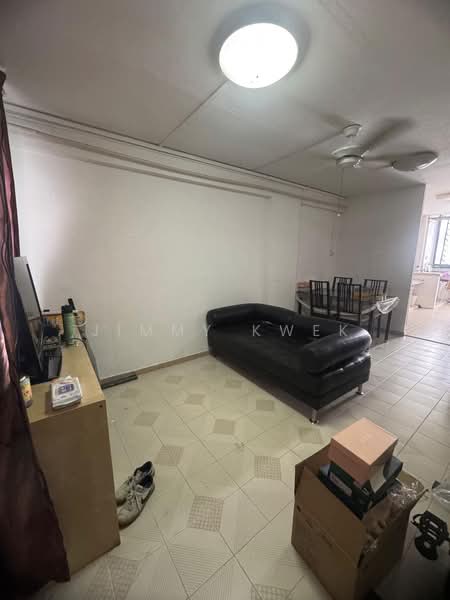 107 Serangoon North Avenue 1, 107 Serangoon North Avenue 1, 2 Bedrooms, 645 sqft, HDB Flat For Rent, by Jimmy Kwek, 500053025 - Living Room - PropertyGuru.com.sg
