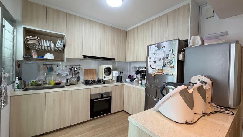 70A Telok Blangah Heights HDB Flat For Sale at S$ 930,000 | PropertyGuru Singapore - Kitchen