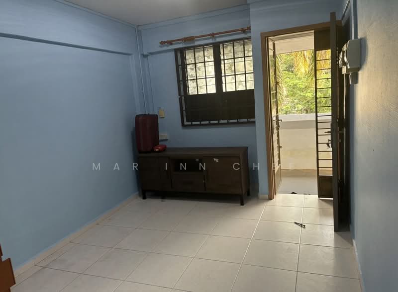 446 Clementi Avenue 3, 446 Clementi Avenue 3, 2 Bedrooms, 720 sqft, HDB Flat For Rent, by Mar Inn Chee, 500053043 - Living Room - PropertyGuru.com.sg