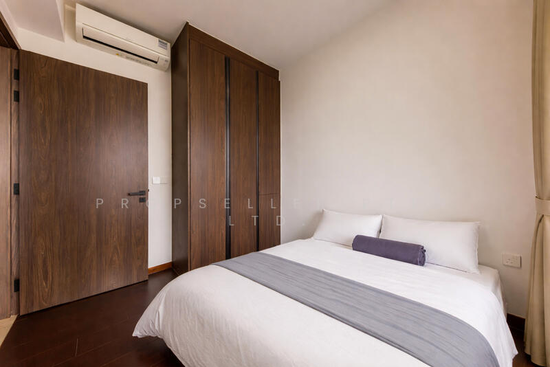 Midtown Modern Condominium For Sale at S$ 1,500,000 | PropertyGuru Singapore - Bedroom