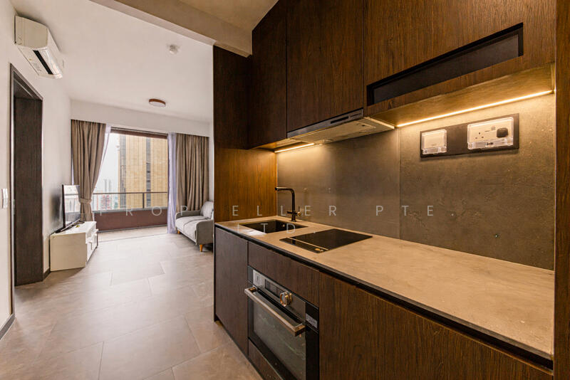 Midtown Modern Condominium For Sale at S$ 1,500,000 | PropertyGuru Singapore - Kitchen