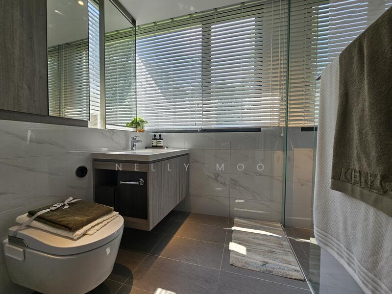 The LakeGarden Residences Condominium For Sale at S$ 3,368,000 | PropertyGuru Singapore - Bathroom