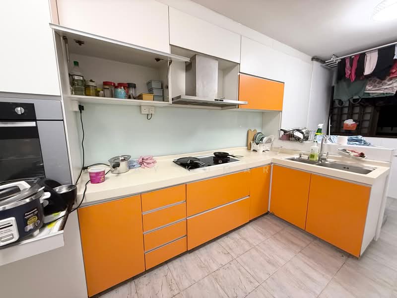 805 Yishun Ring Road HDB Flat For Sale at S$ 765,000 | PropertyGuru Singapore - Kitchen