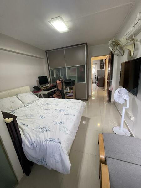 330 Serangoon Avenue 3 HDB Flat For Sale at S$ 910,000 | PropertyGuru Singapore - Bedroom