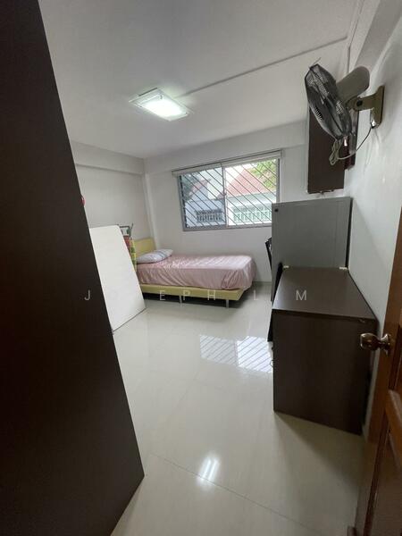330 Serangoon Avenue 3 HDB Flat For Sale at S$ 910,000 | PropertyGuru Singapore - Bedroom