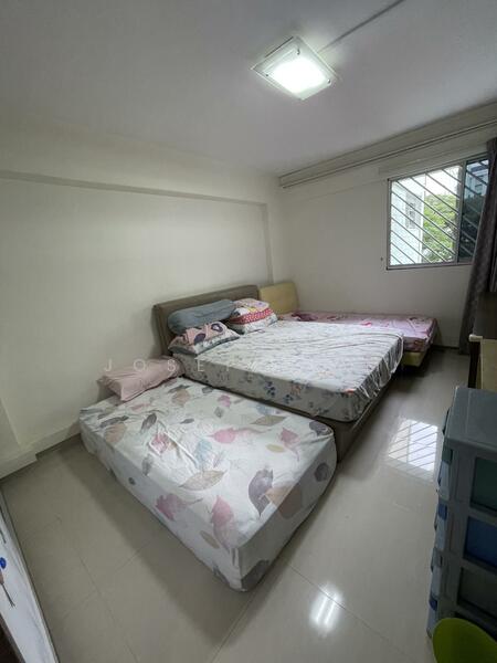 330 Serangoon Avenue 3 HDB Flat For Sale at S$ 910,000 | PropertyGuru Singapore - Bedroom