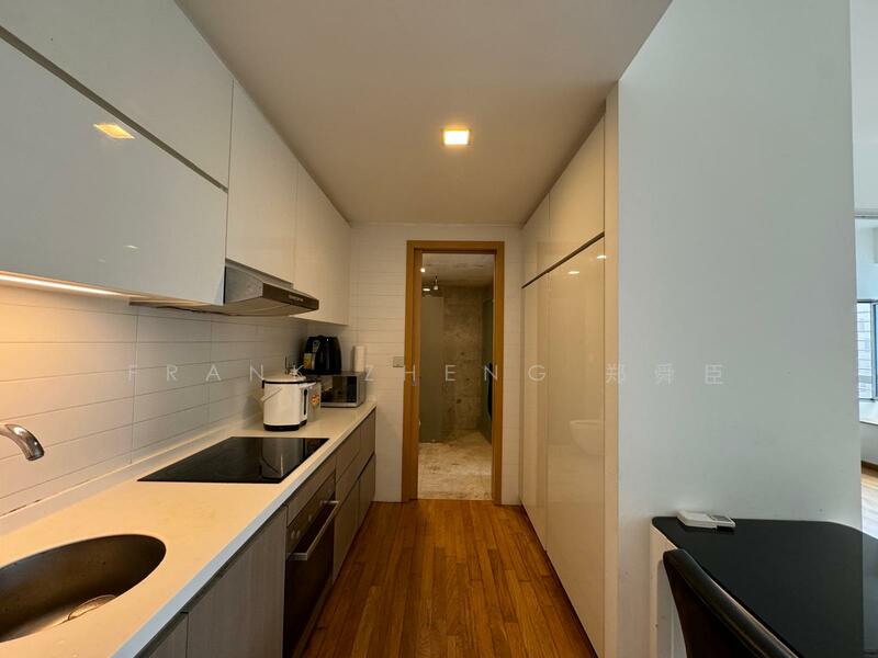 One Shenton, 1 Shenton Way, 1 Bedroom, 581 sqft, Condominium For Rent, by Frank Zheng 郑舜臣, 500053141 - Kitchen - PropertyGuru.com.sg
