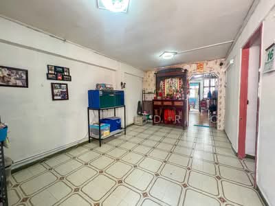 For Sale - 32 New Market Road