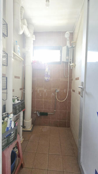 214 Lorong 8 Toa Payoh HDB Flat For Sale at S$ 488,000 | PropertyGuru Singapore