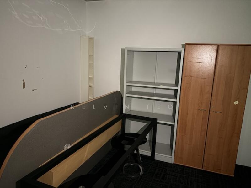 Raffles Place, Good Layout Fitted Unit, , 1,894 sqft, Office For Rent, by Kelvin Teo, 500053203 - Interior - CommercialGuru.com.sg