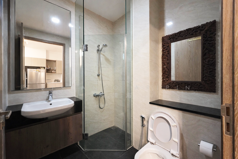 The Enclave Holland Condominium For Sale at S$ 980,888 | PropertyGuru Singapore - Bathroom