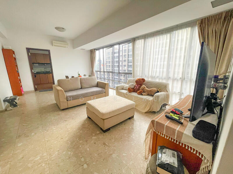 Pet-friendly. Spacious Master room for rent nearby UE square.[short term lease], , Room Rental, 200 sqft, Apartment For Rent, by Homer Lau, 500053229 - Living Room - PropertyGuru.com.sg