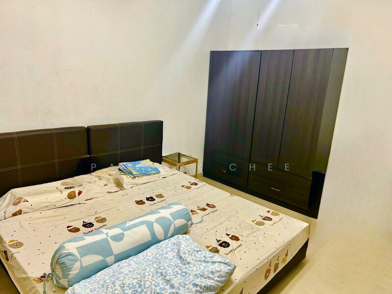 653A Jurong West Street 61 HDB Flat For Sale at S$ 628,000 | PropertyGuru Singapore - Bedroom