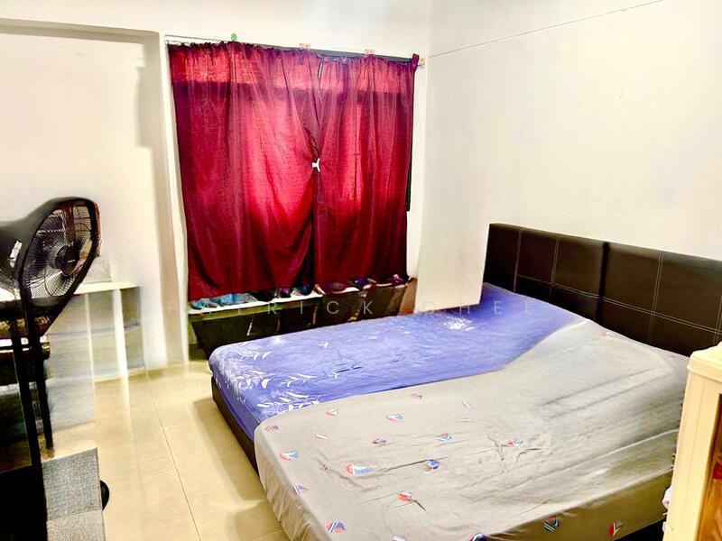 653A Jurong West Street 61 HDB Flat For Sale at S$ 628,000 | PropertyGuru Singapore - Bedroom
