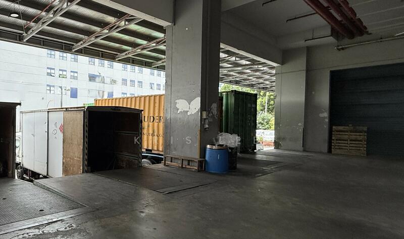 Changi Sth Ind Estate - Corporate Building, , 160,000 sqft, Factory / Workshop (B2) For Sale, by Kris Lee, 500053253 - Exterior - CommercialGuru.com.sg