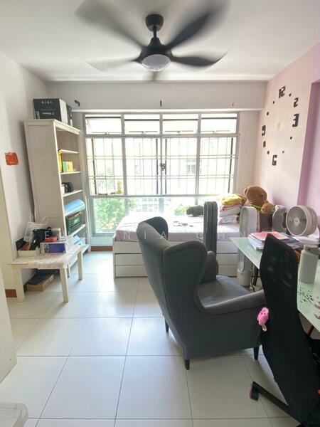 452 Yishun Ring Road HDB Flat For Sale at S$ 470,000 | PropertyGuru Singapore - Study